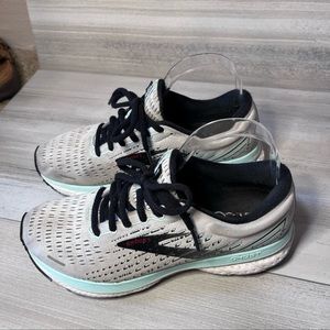 Brooks Ghost 13 running shoes 7.5